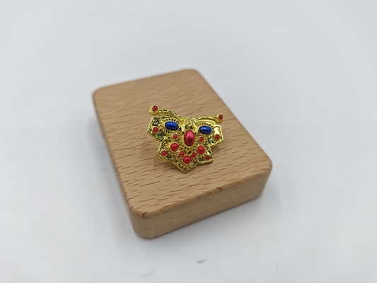 Stylish and Durable Lapel Pin with Brilliant Golden Butterfly and Eye-Catching Gemstone