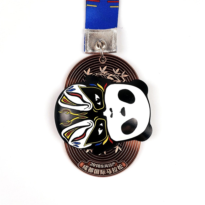 Obrotowy medal Panda & Sichuan Opera Mask na zamówienie