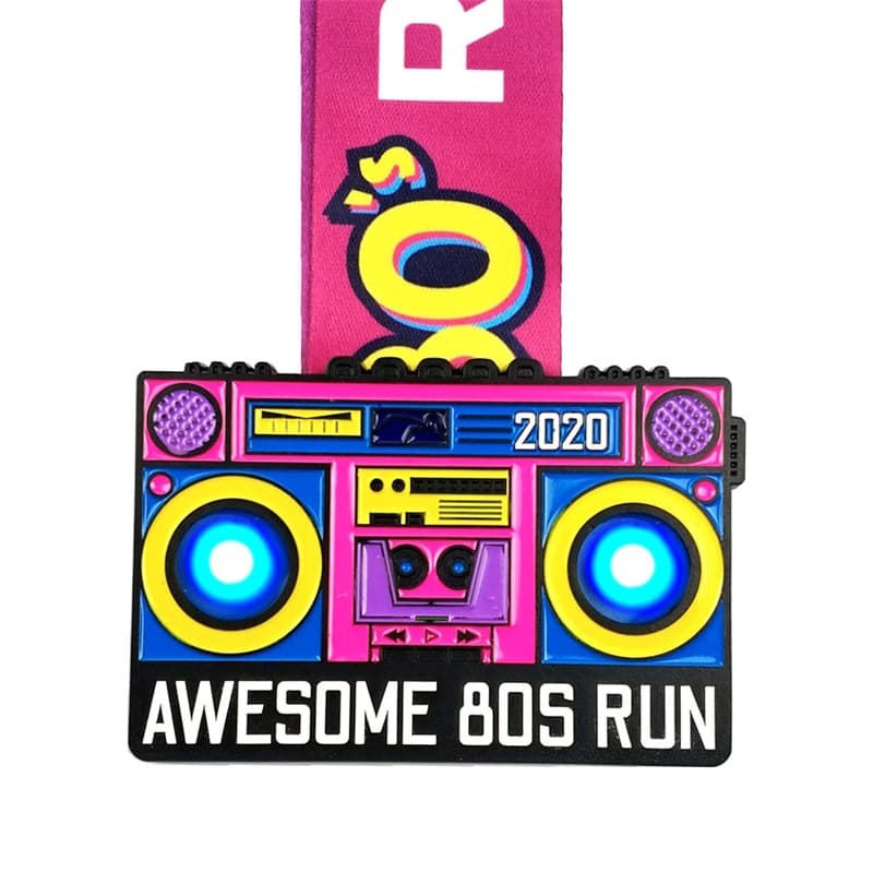 Mukautettu mahtava 80S Run Radio LED -mitali