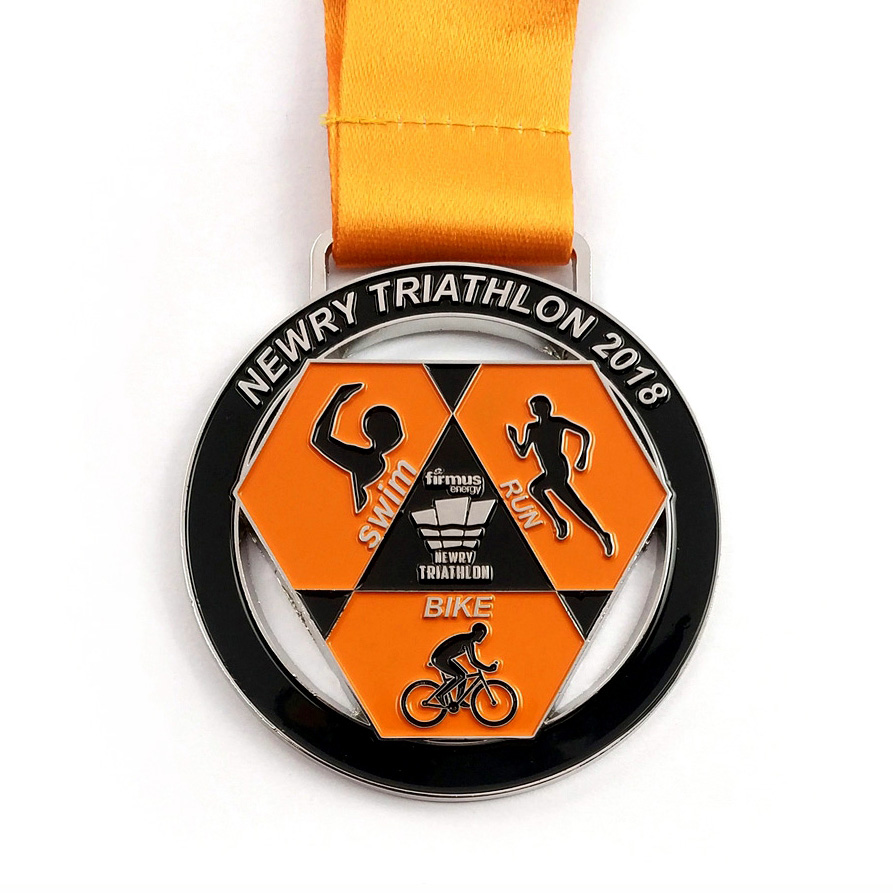 Emaillierte Triathlon-Medaille